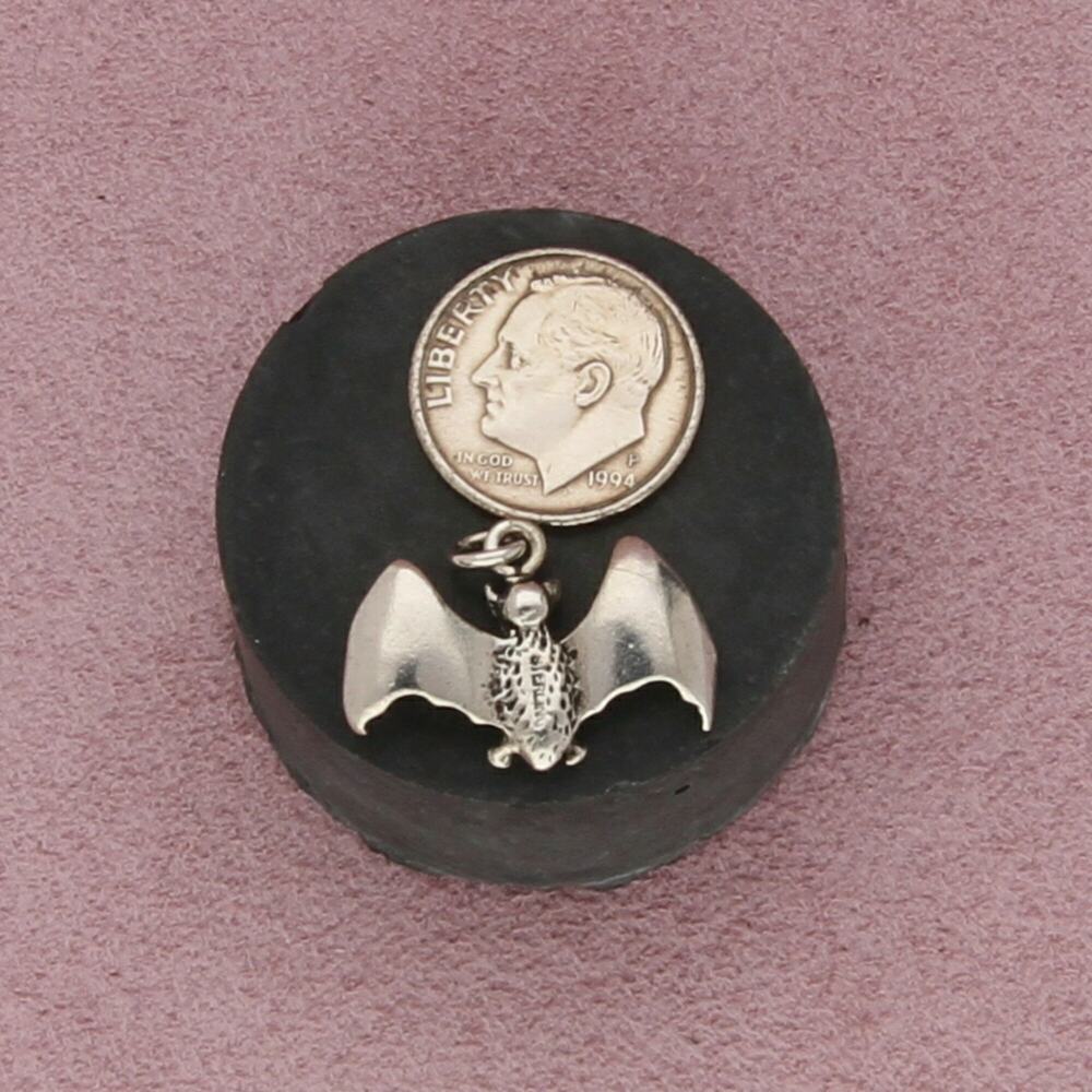 sterling silver vintage flying bat charm pendant - Picture 3 of 3